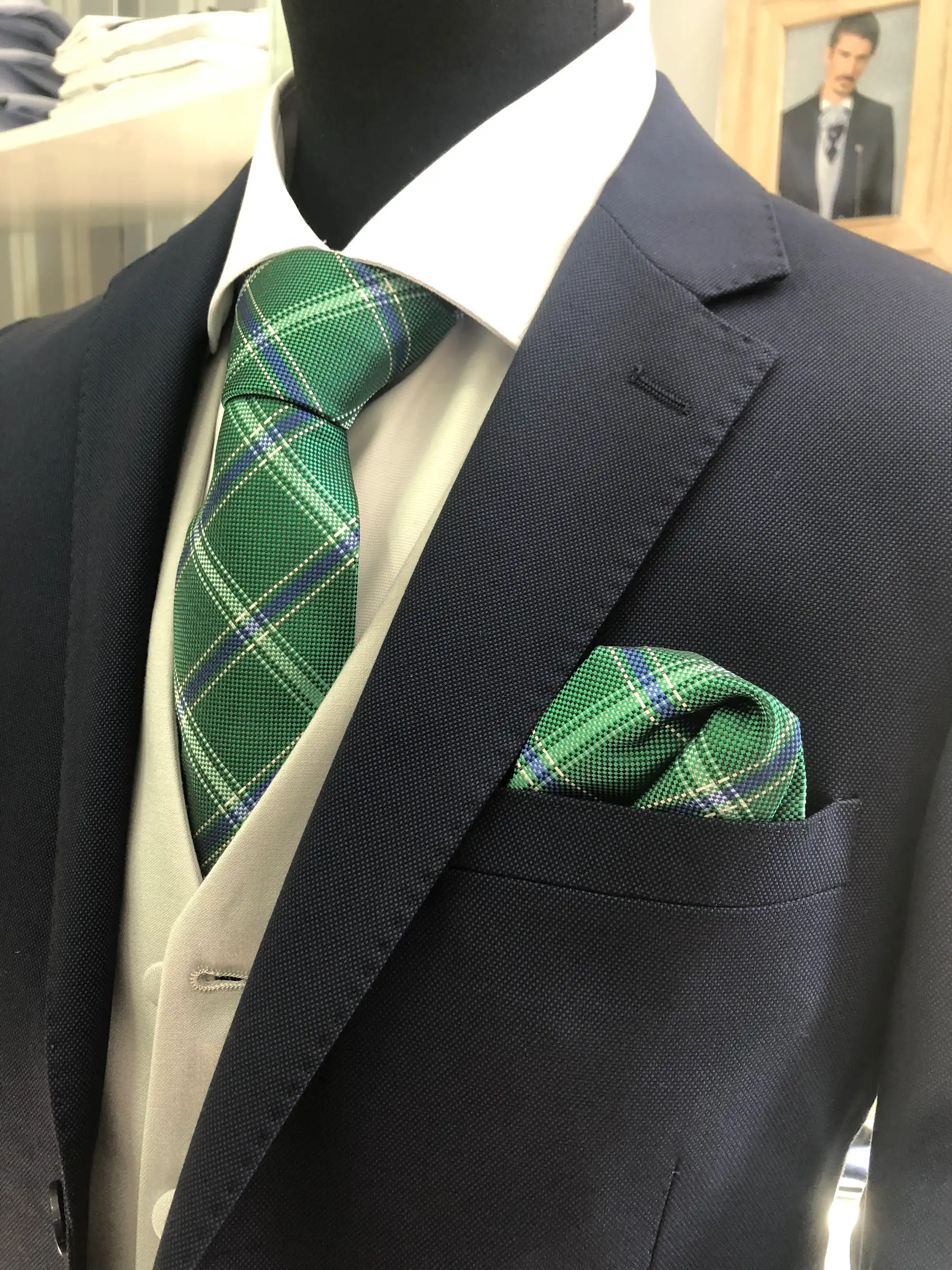 Traje de ceremonia DEIM Vigo — pieza 76 de 123