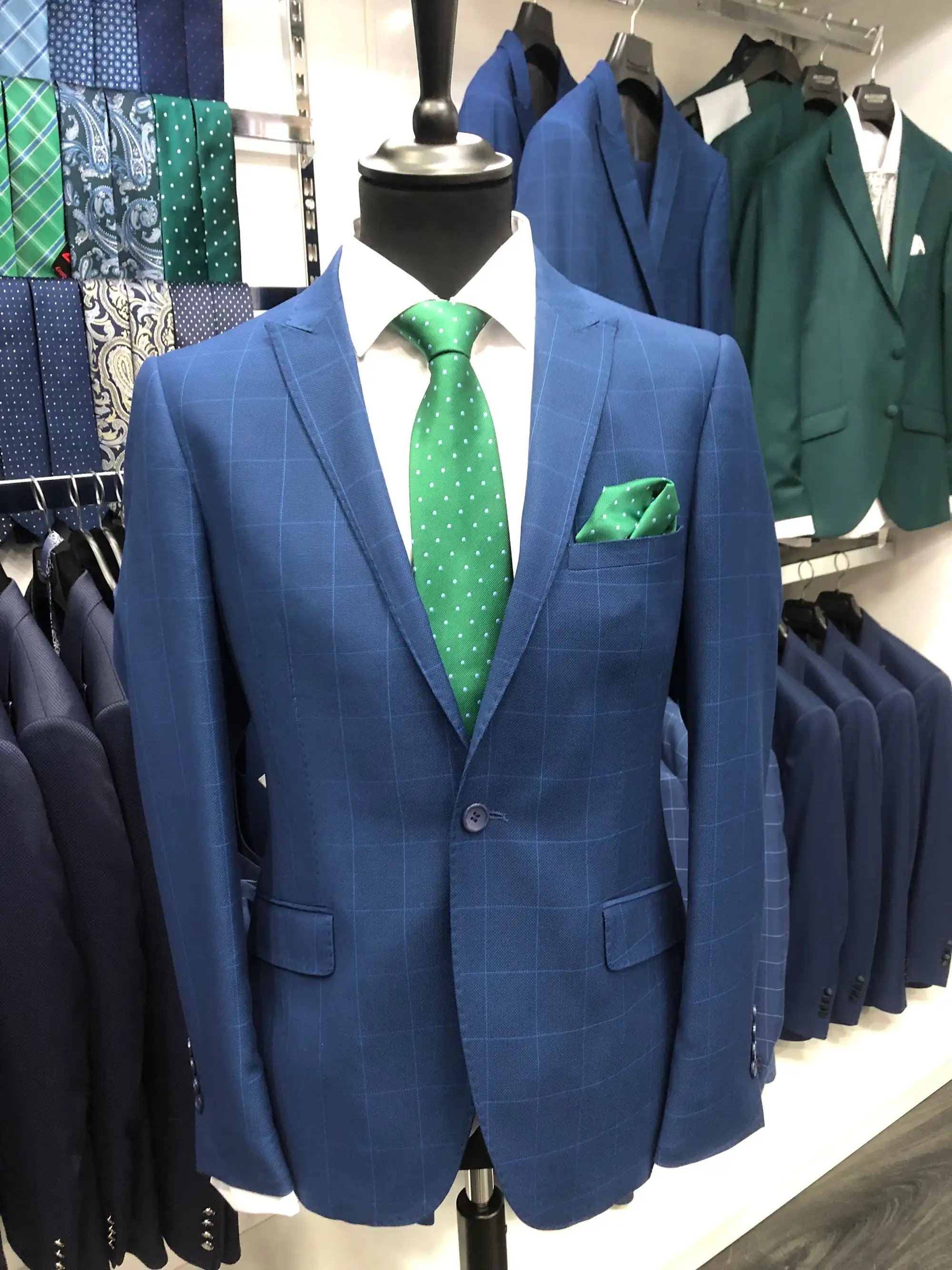 Traje de ceremonia DEIM Vigo — pieza 77 de 123