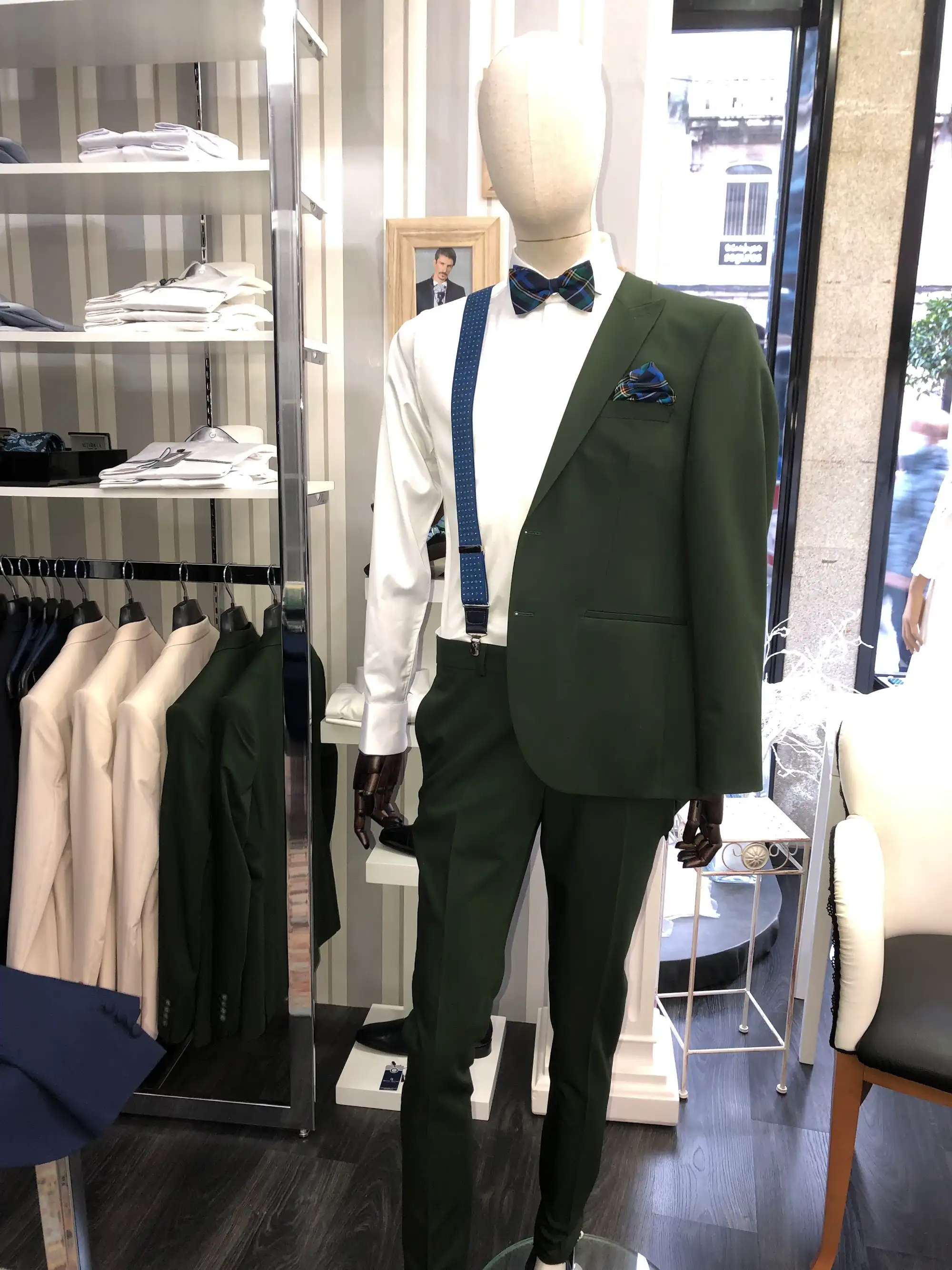 Traje de ceremonia DEIM Vigo — pieza 86 de 123