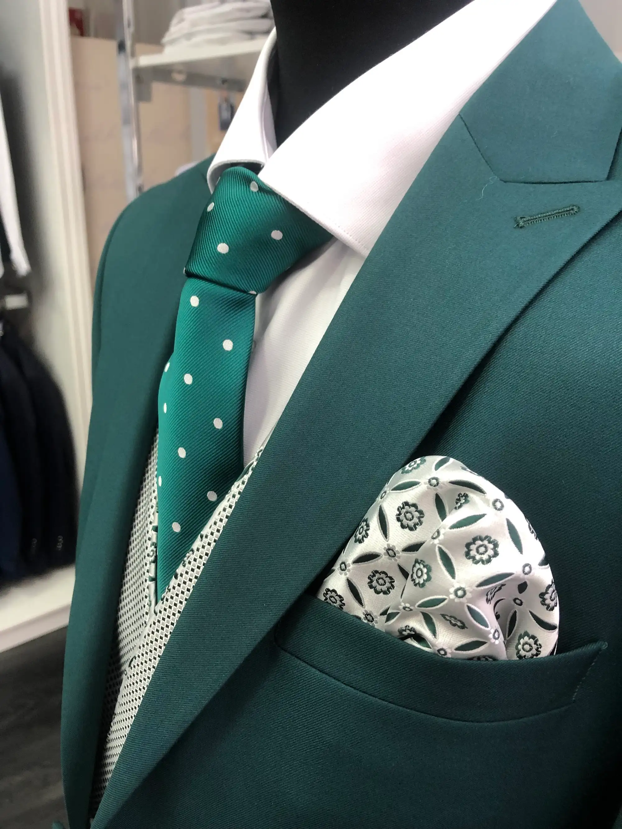 Traje de ceremonia DEIM Vigo — pieza 99 de 123