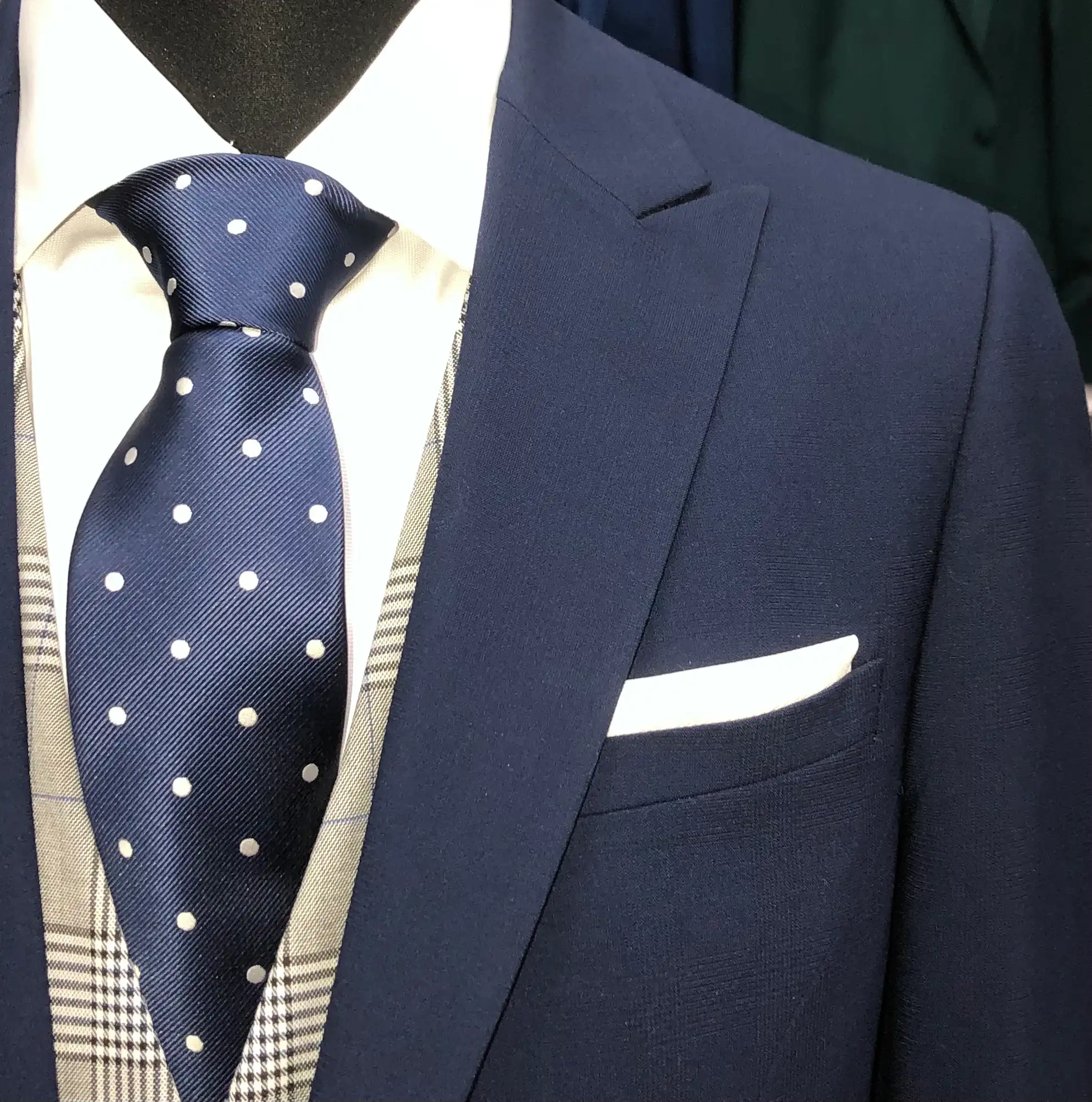 Traje de ceremonia DEIM Vigo — pieza 108 de 123