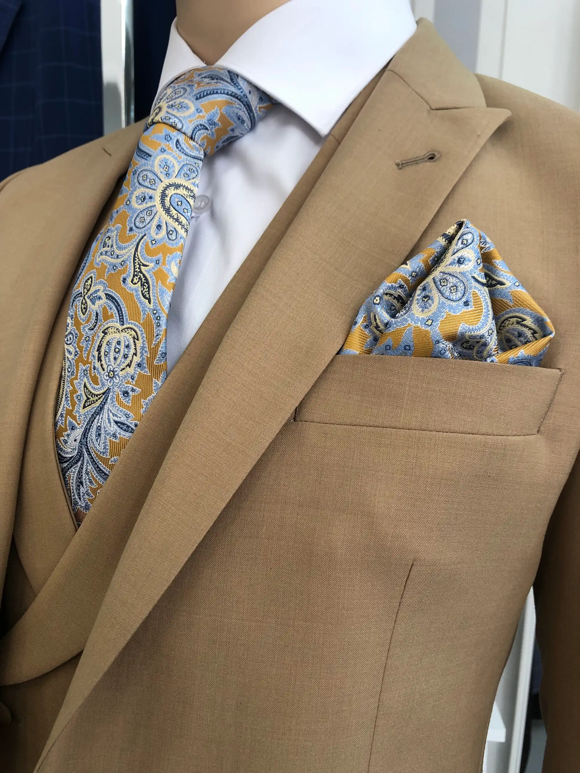 Traje de ceremonia DEIM Vigo — pieza 109 de 123