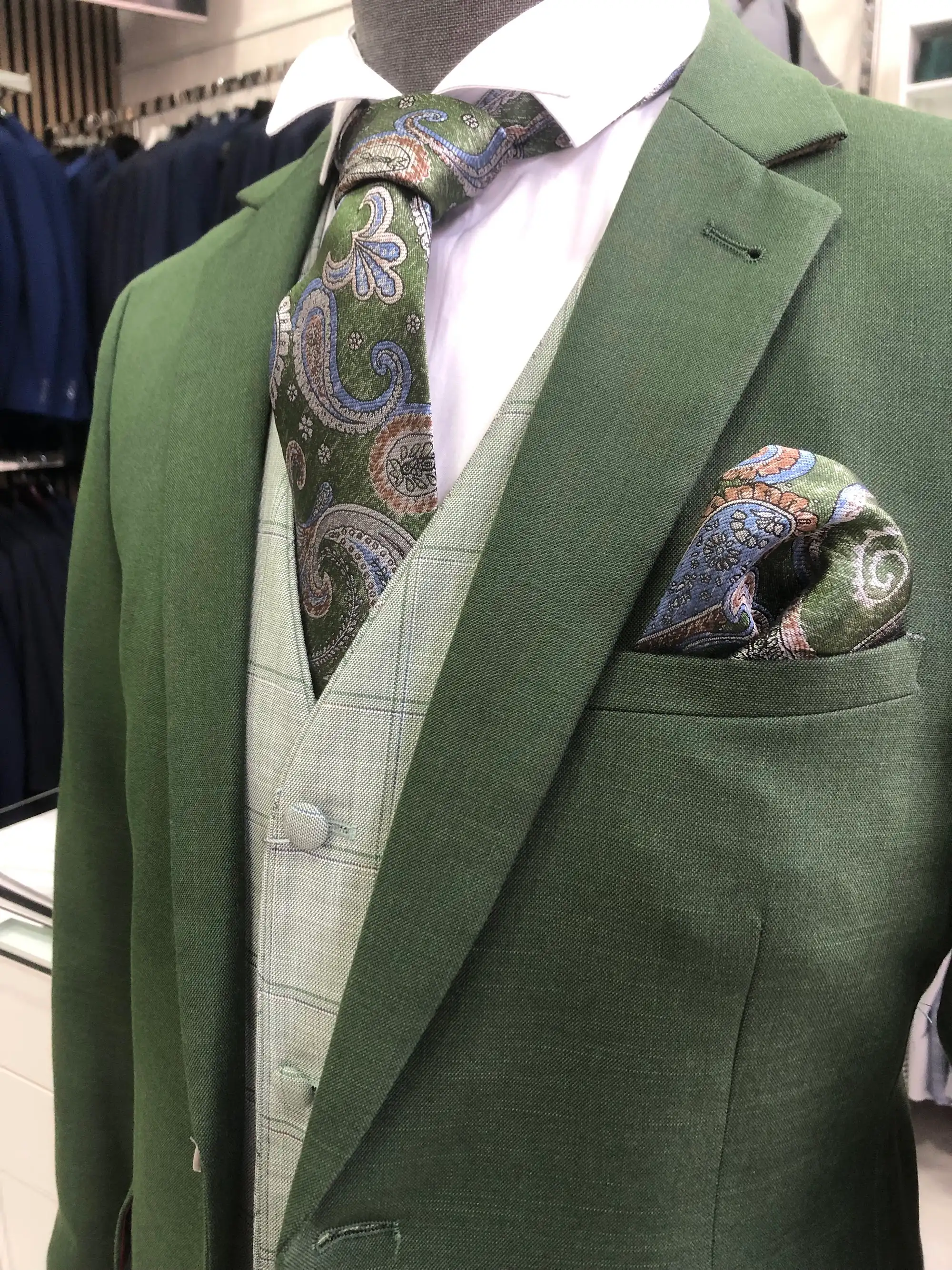Traje de ceremonia DEIM Vigo — pieza 116 de 123