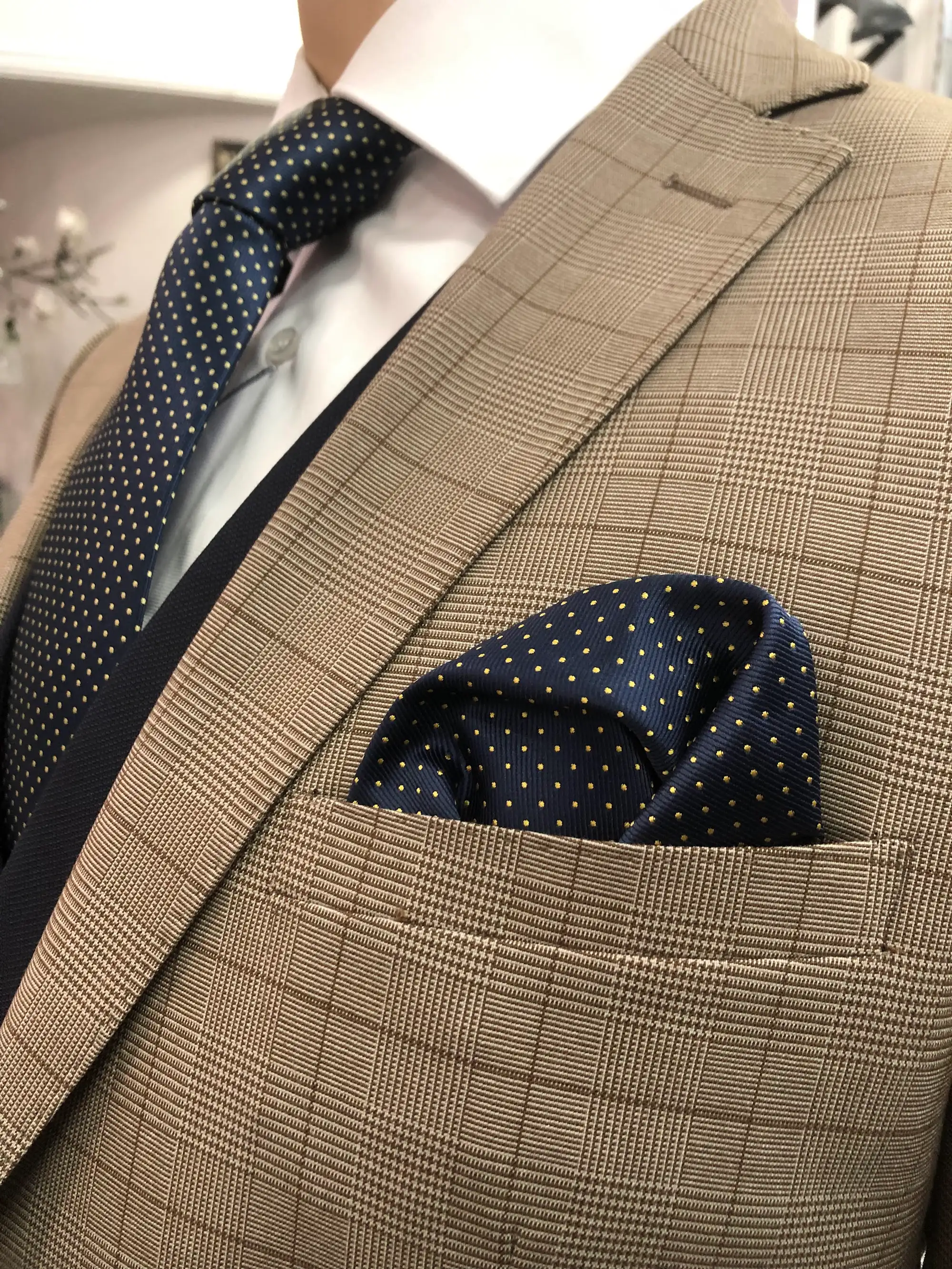 Traje de ceremonia DEIM Vigo — pieza 21 de 123
