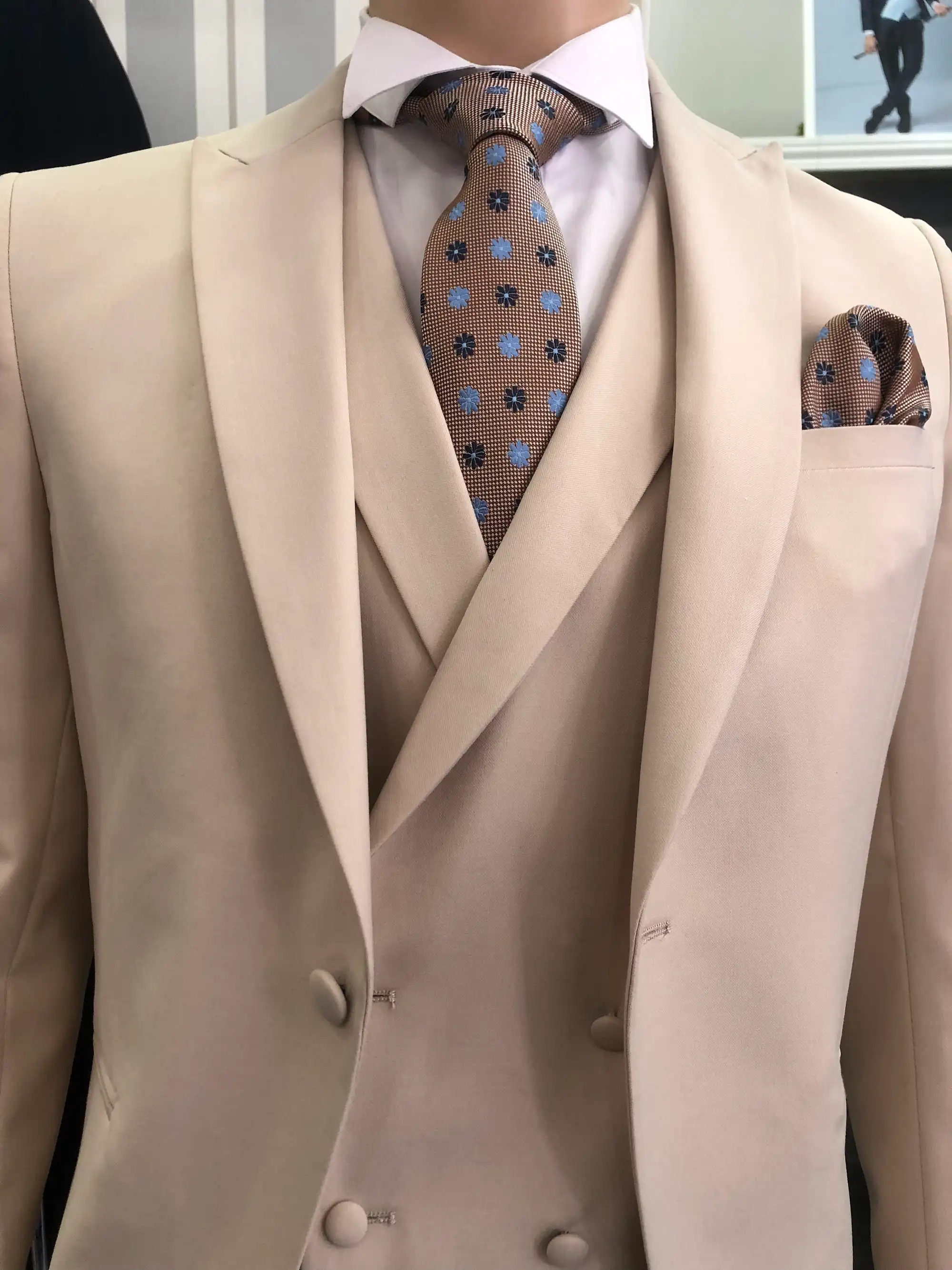 Traje de ceremonia DEIM Vigo — pieza 25 de 123