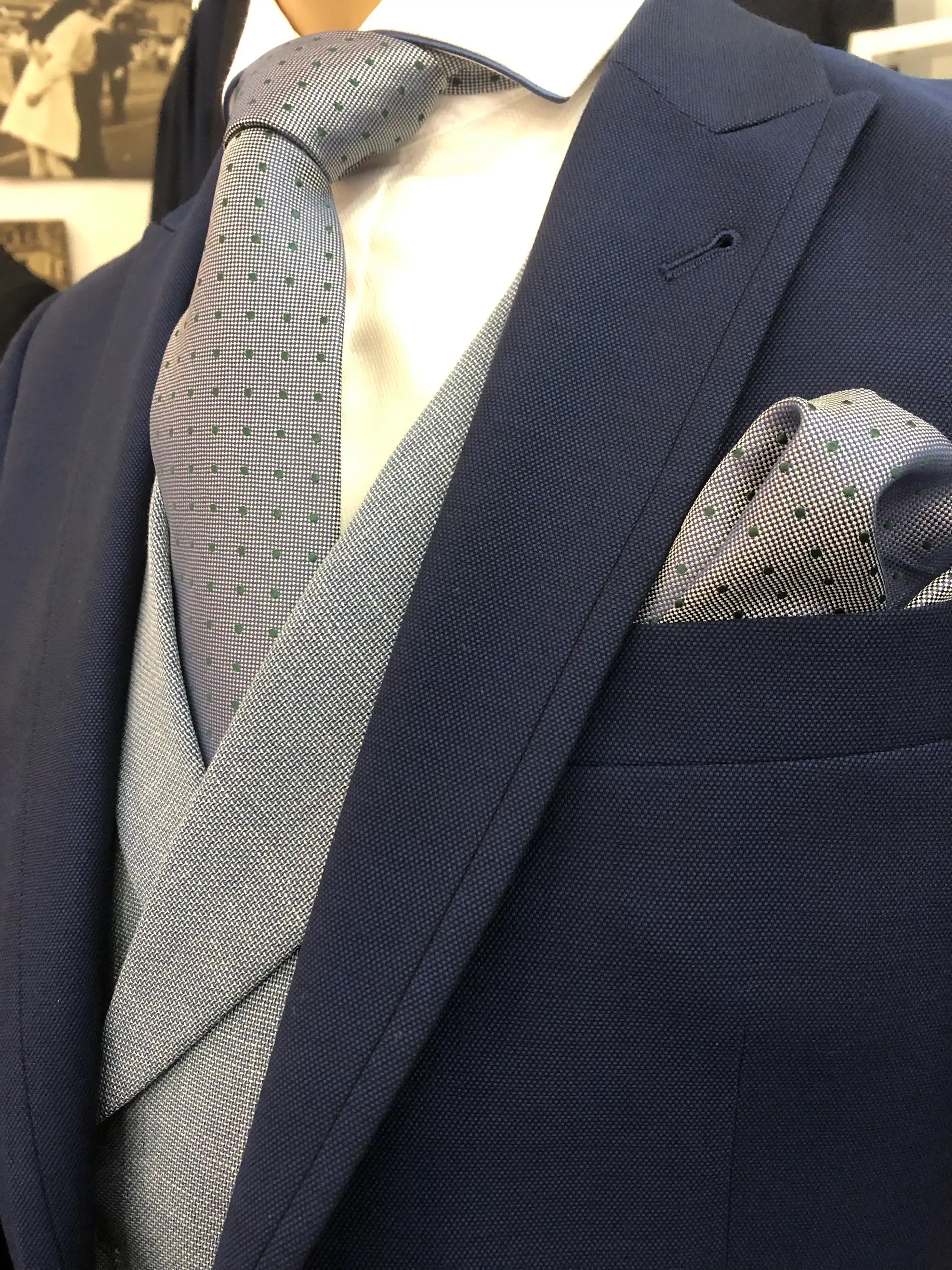 Traje de ceremonia DEIM Vigo — pieza 49 de 123