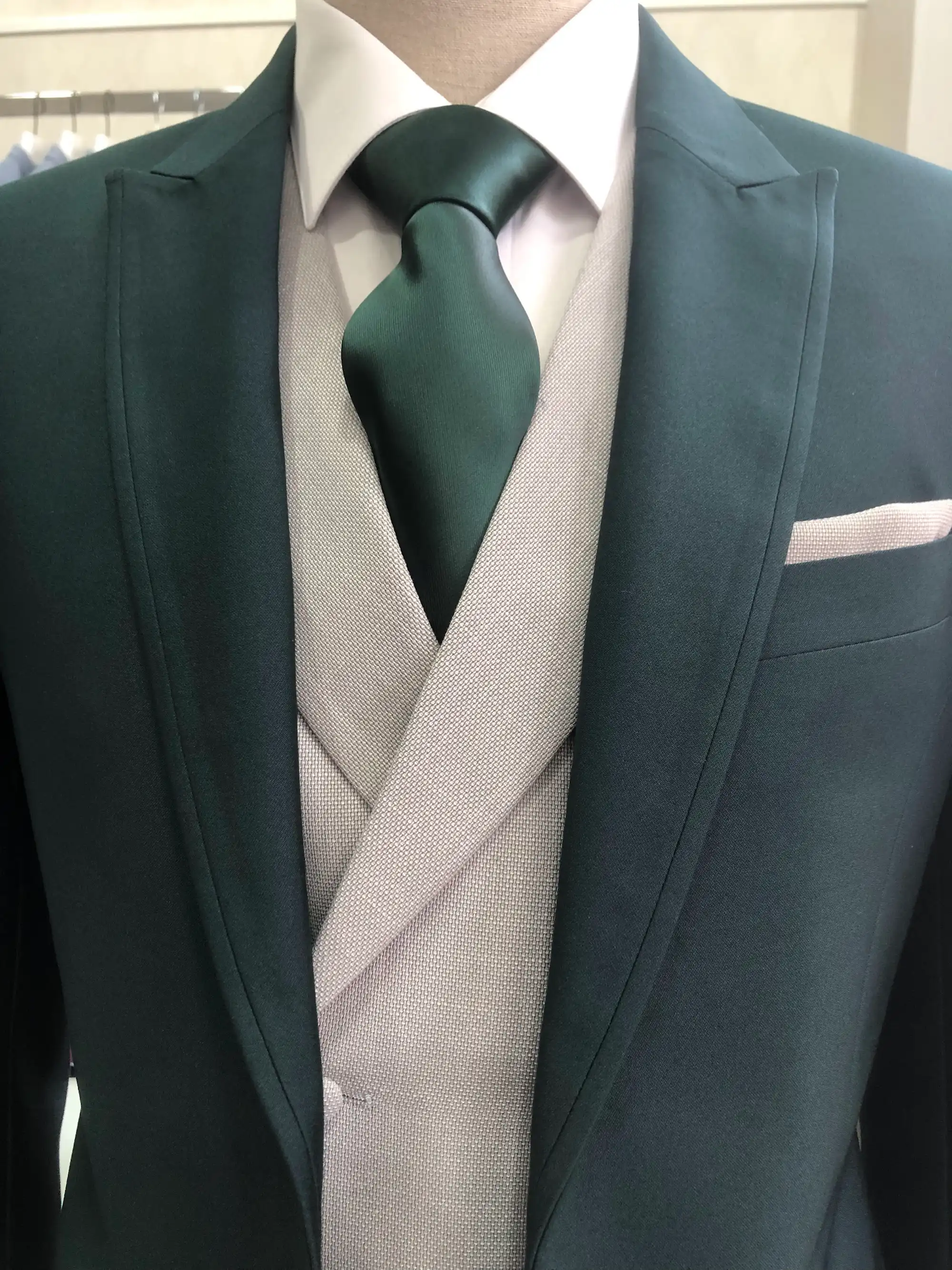 Traje de ceremonia DEIM Vigo — pieza 54 de 123