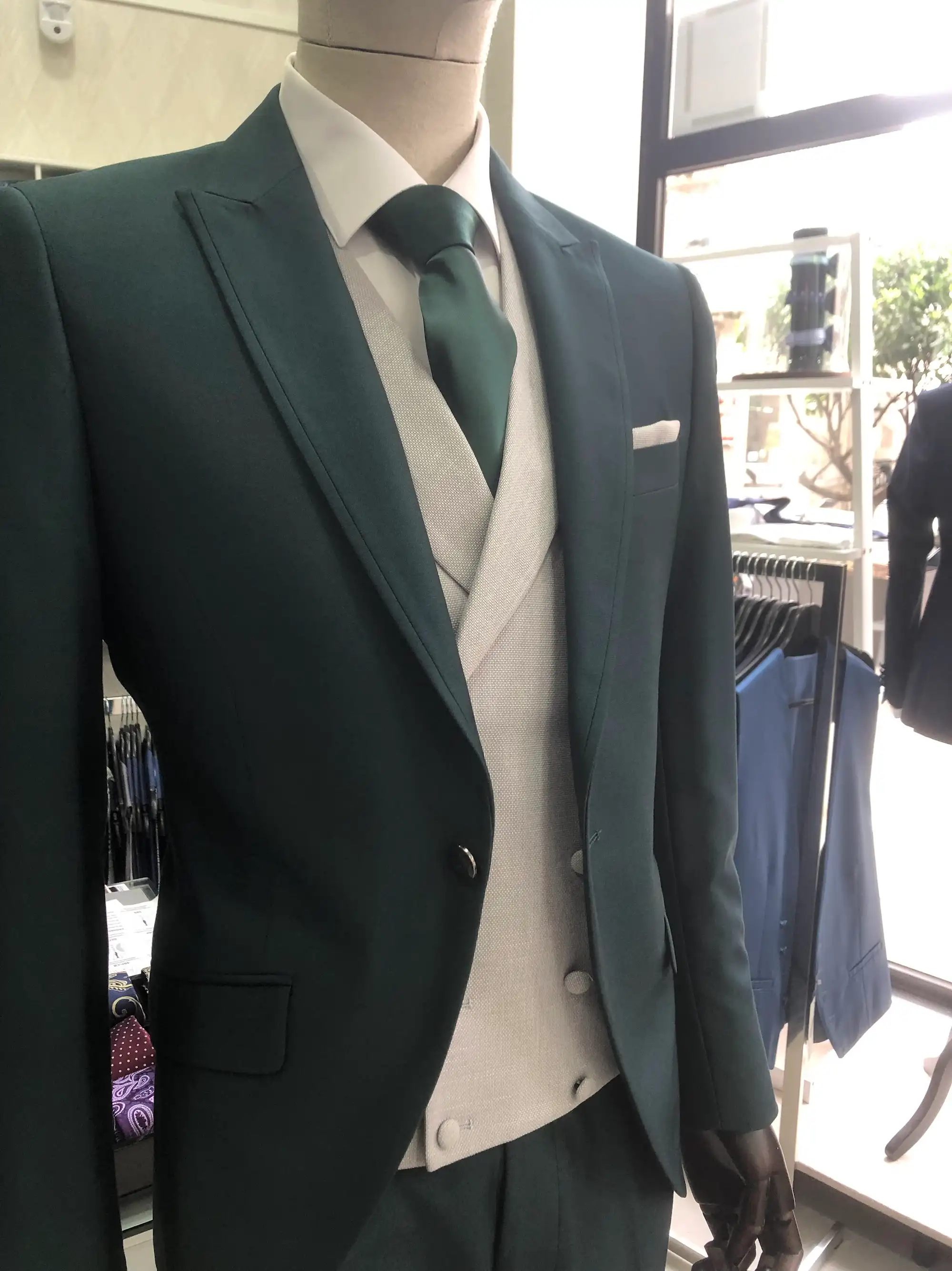 Traje de ceremonia DEIM Vigo — pieza 59 de 123