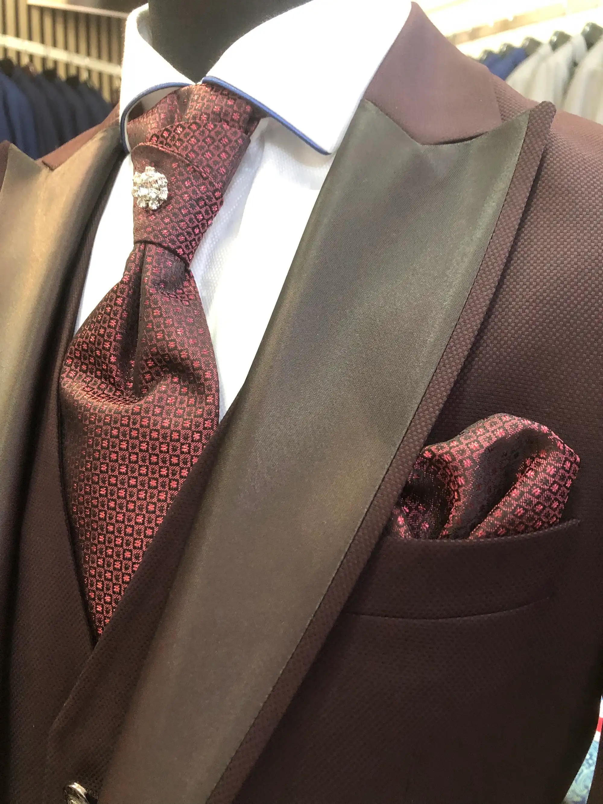 Traje de ceremonia DEIM Vigo — pieza 61 de 123