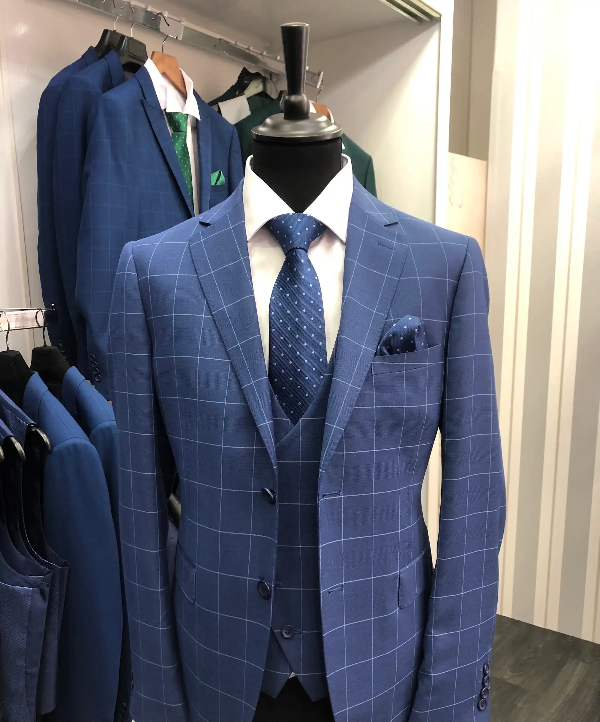 Traje de ceremonia DEIM Vigo — pieza 66 de 123