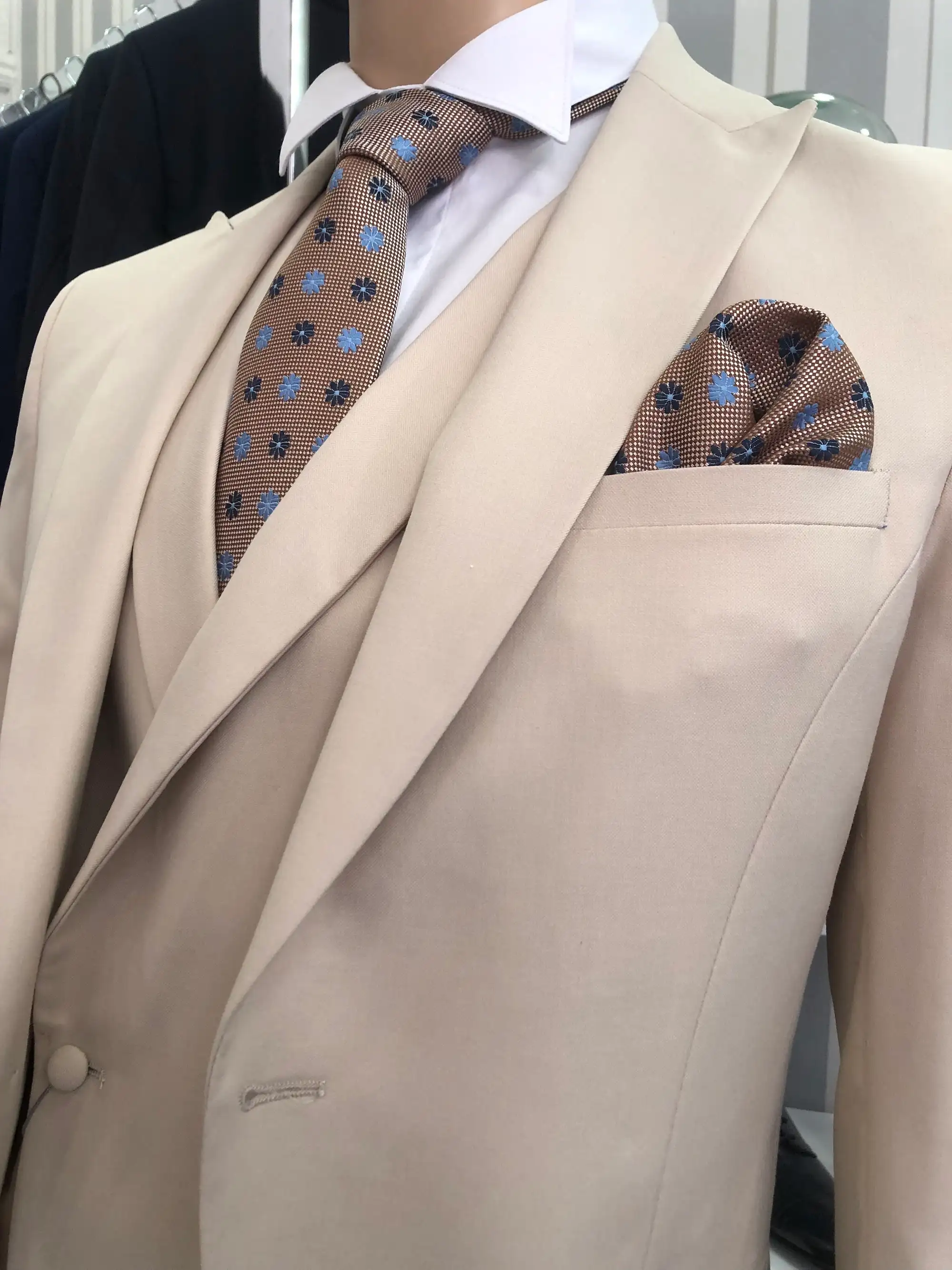 Traje de ceremonia DEIM Vigo — pieza 67 de 123